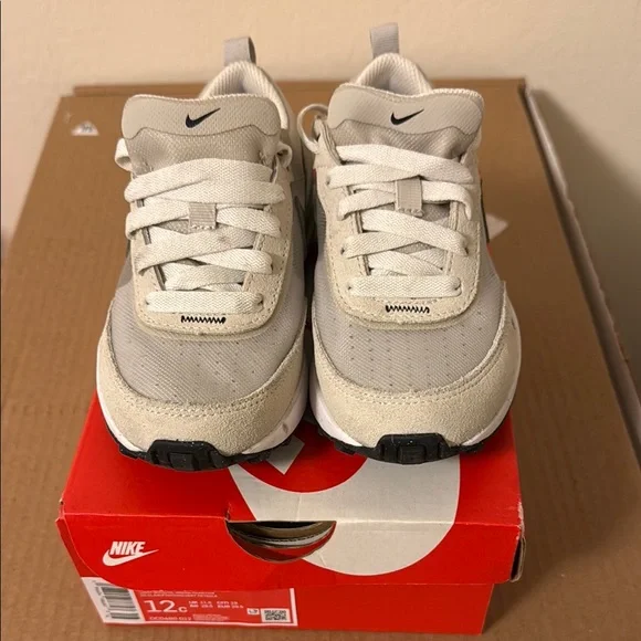 Nike Waffle One Kids Sneakers - Picture 2 of 8